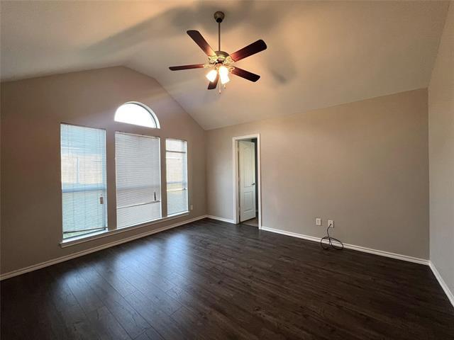 Building Photo - 2127 Shady Bend Cir