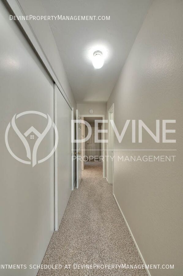 Building Photo - 1266 Clearspring Dr