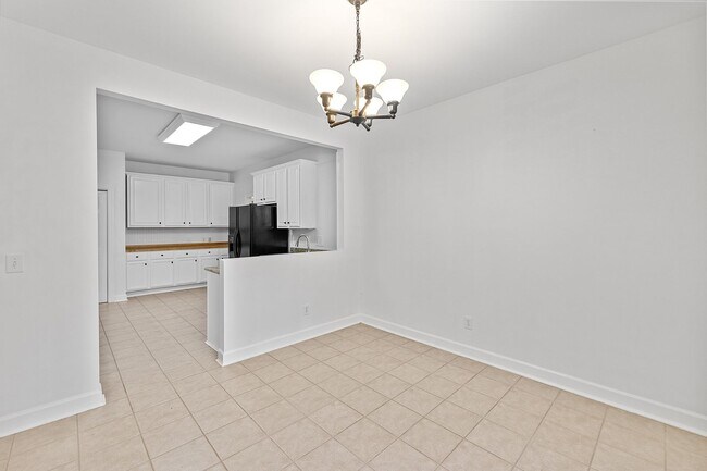 Building Photo - *Charming Farmhouse Style Retreat in Youngsville*