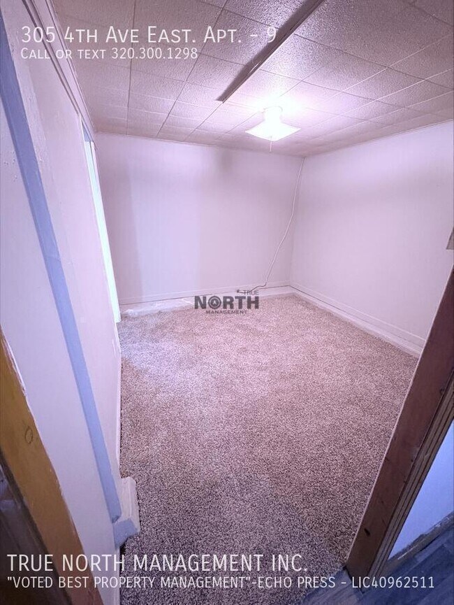Building Photo - 305 4th Ave E