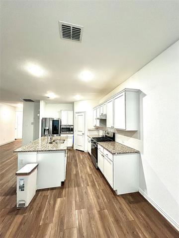 Building Photo - 1816 Da Vinci Dr