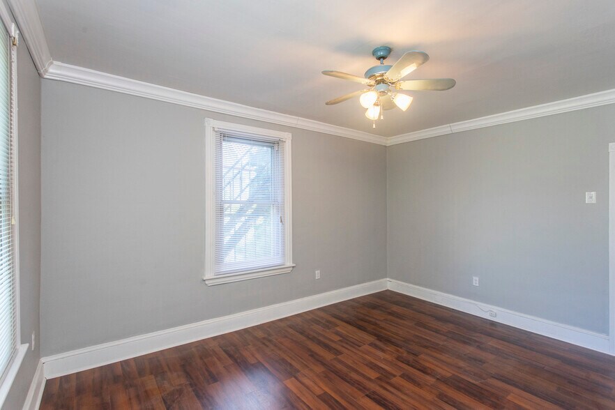Building Photo - 133 Beecher Ave