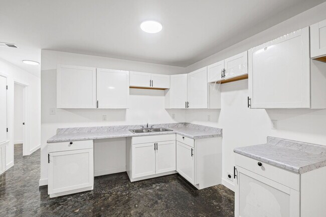 Building Photo - 3187 Millwood Rd