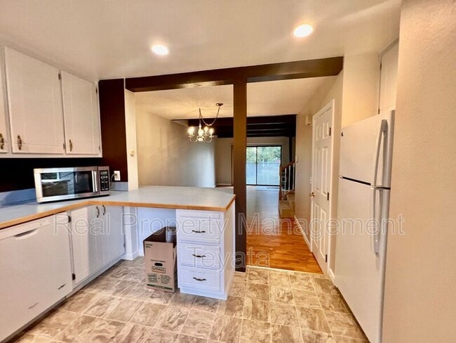 Building Photo - 7650 Birch Bay Dr