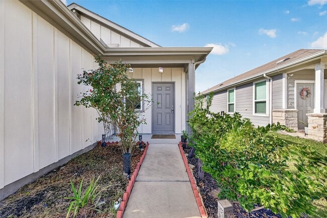 Building Photo - 16039 Kingfield Haven Dr