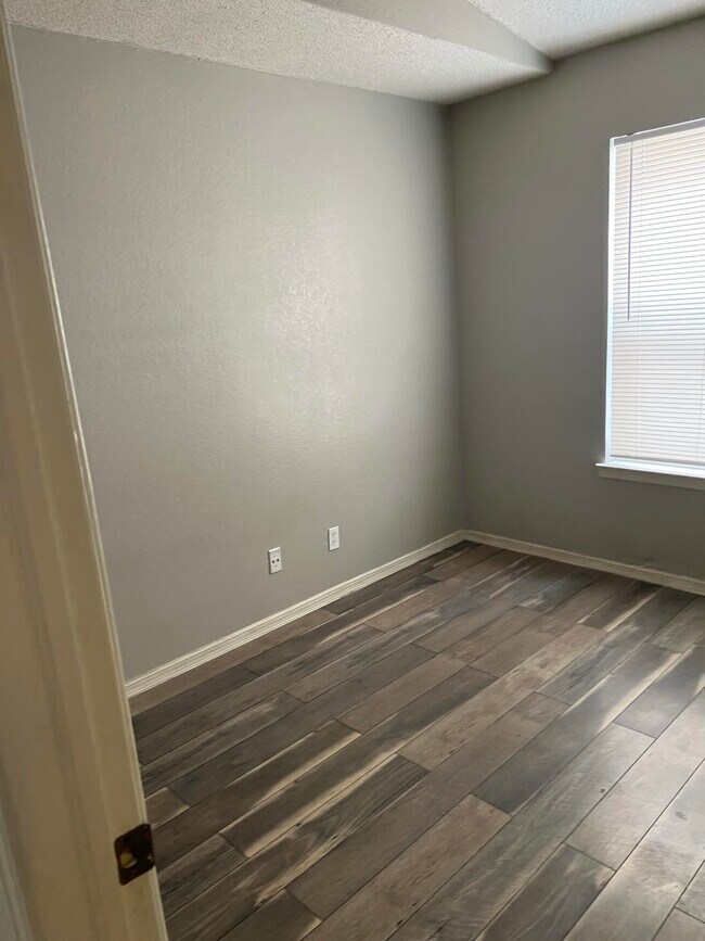 Building Photo - 12628 Setting Sun Dr