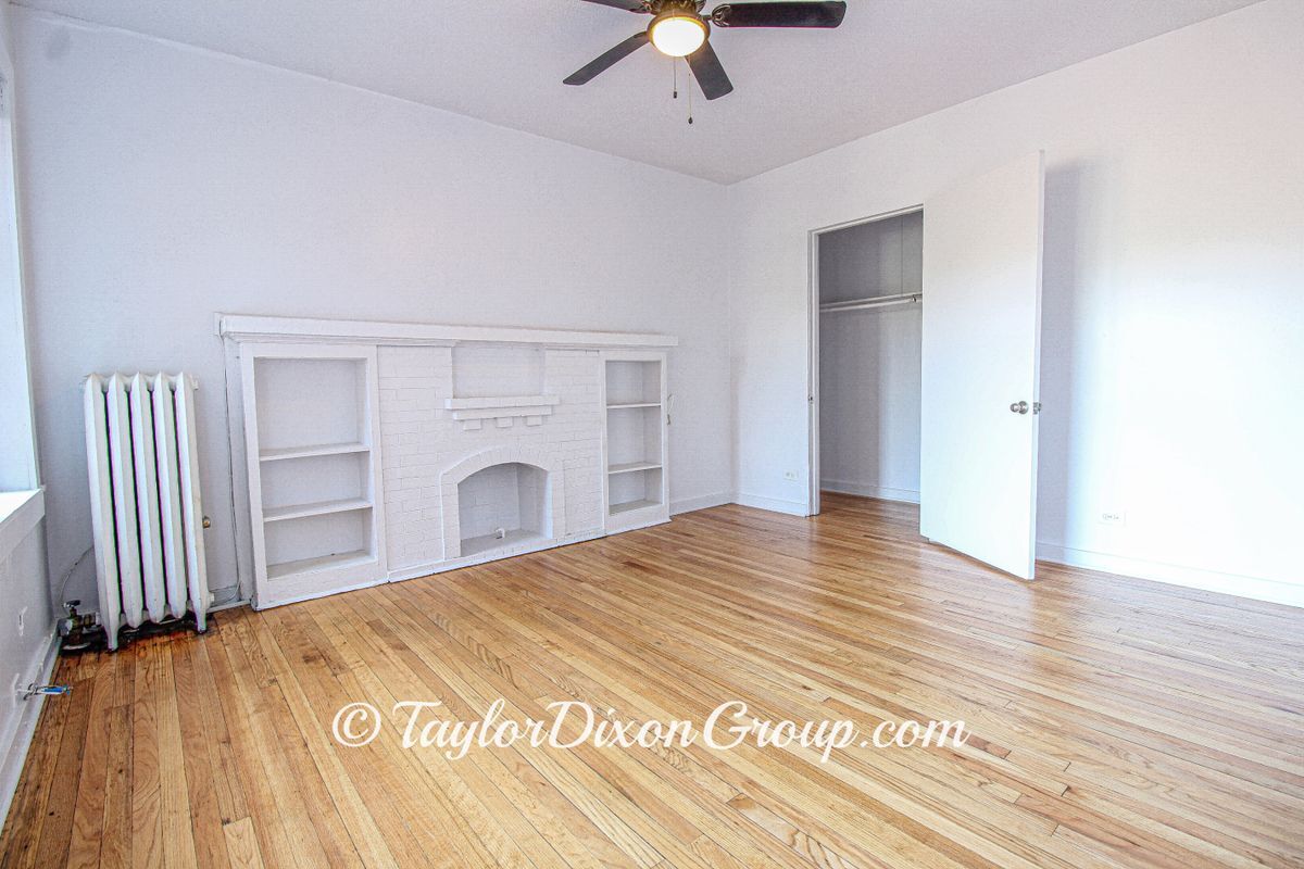 Building Photo - 7147 S Constance Ave