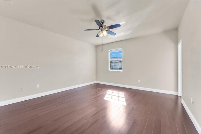 Building Photo - 9205 SW 170th Pl