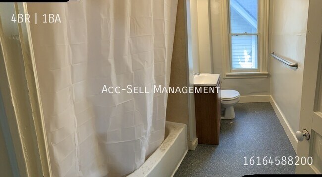 Building Photo - 1122 Broadway Ave NW