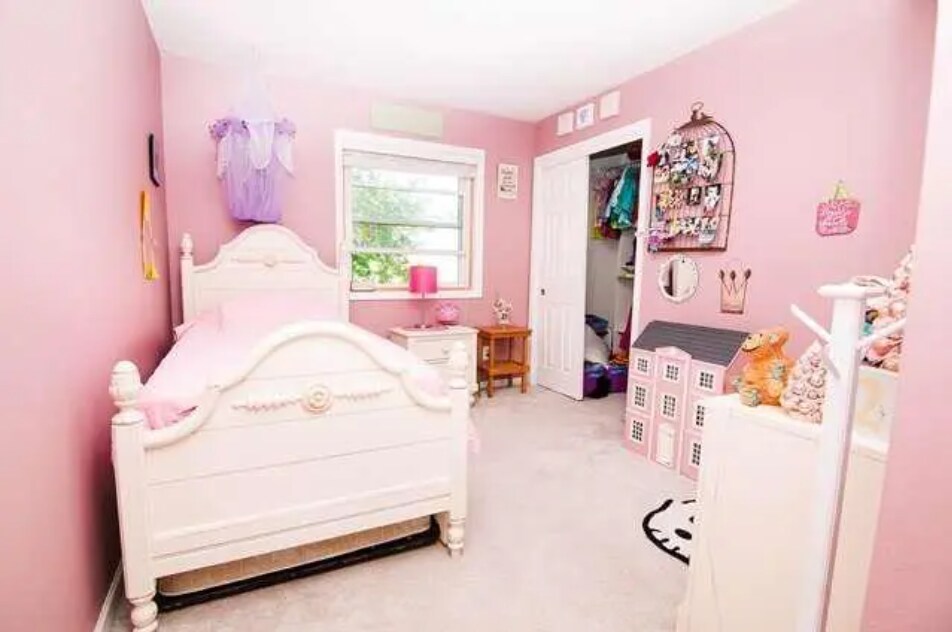 Building Photo - 7302 Gladstone Dr