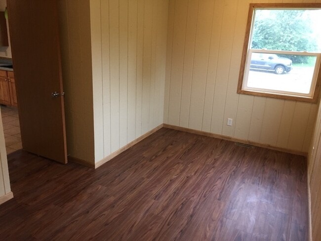 Building Photo - 3 Bed 2 Bath Single Family Home in Elcho