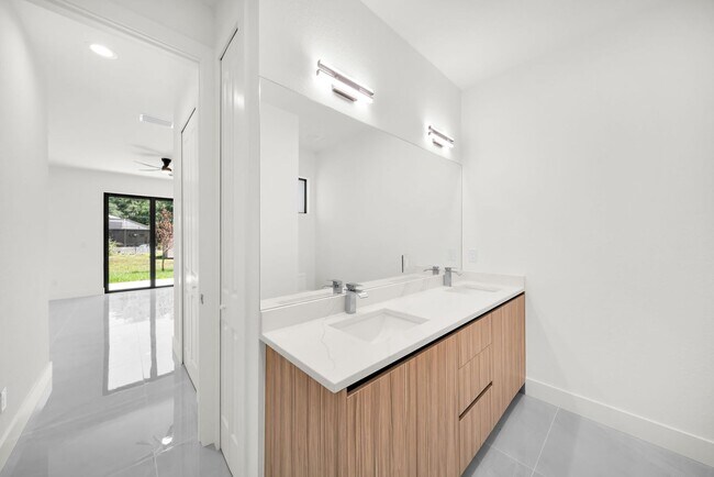 Building Photo - Be the first in occupy this 2025 constructed home in the city of North Port,FL! Qualify for a dep...
