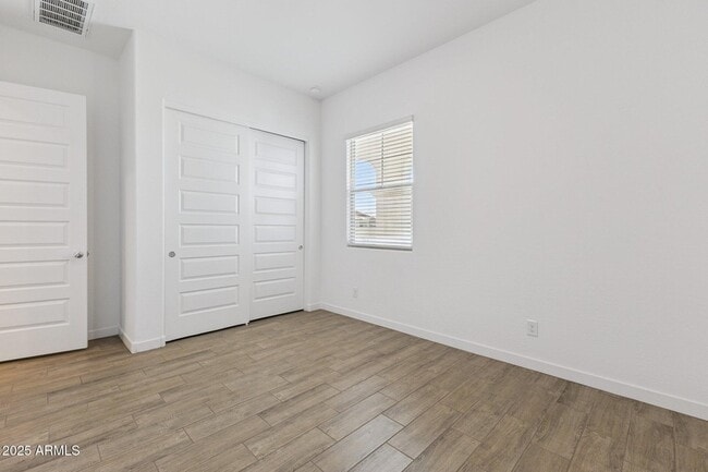 Building Photo - 531 S Owl Dr