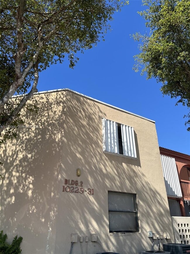 Building Photo - 10229 NW 9th St Cir