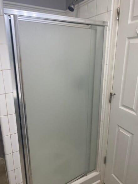 Building Photo - 564 King St