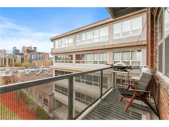 Building Photo - 901 N 3rd St