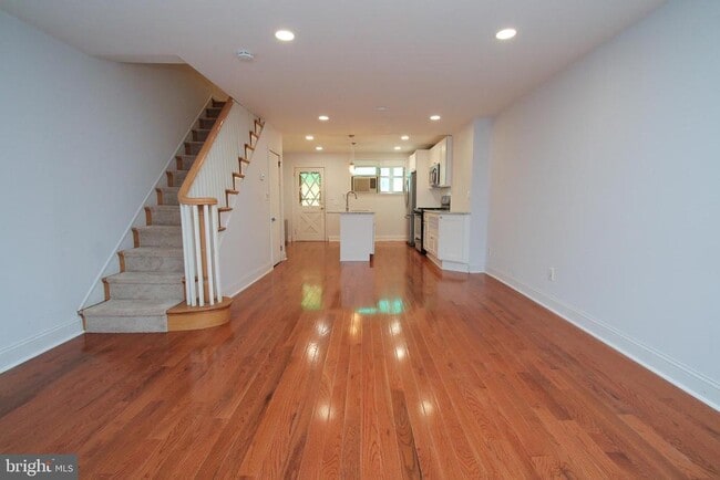 Building Photo - 716 Manton St