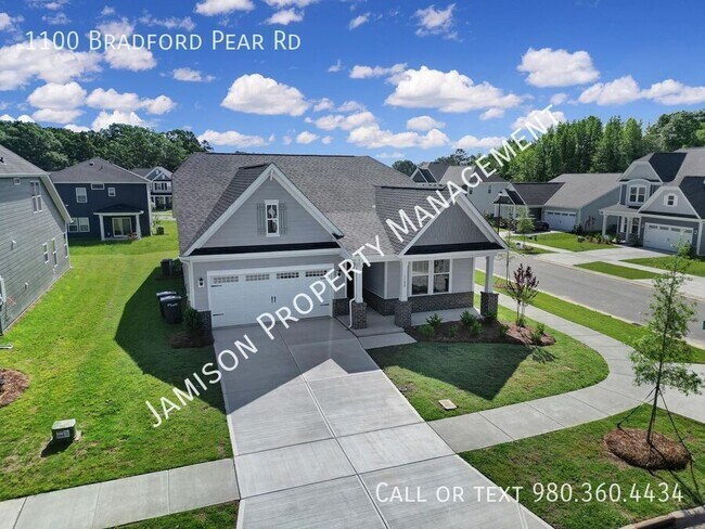 Building Photo - 1100 Bradford Pear Rd