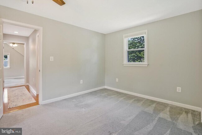 Building Photo - 6024 Rixey Dr