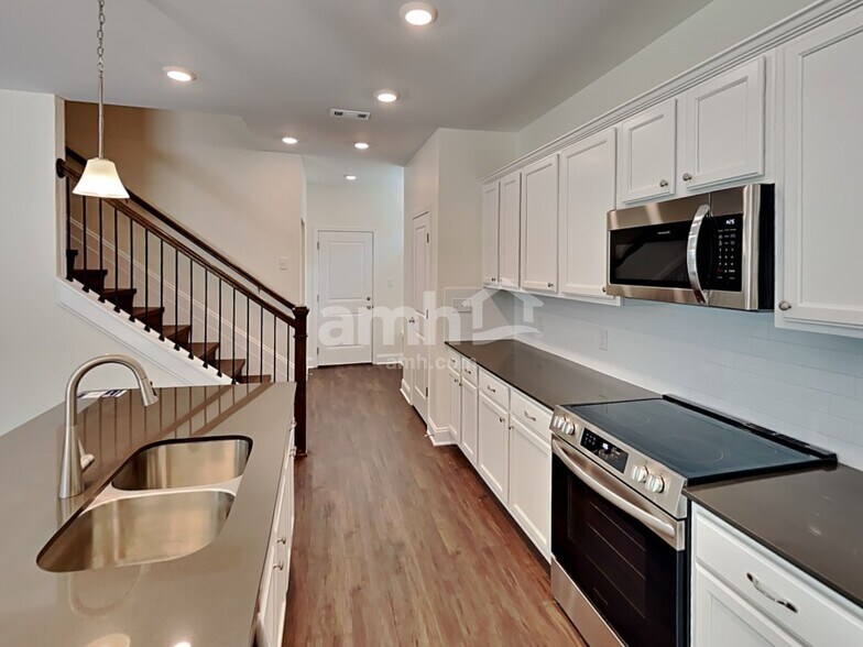 Building Photo - 3827 Kindness Wy