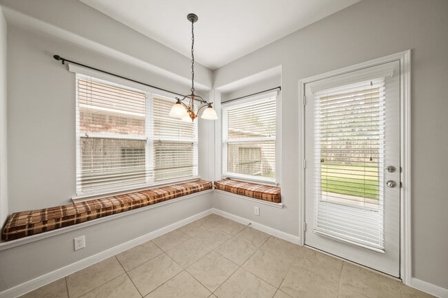Building Photo - 24430 Silverton Valley Ln