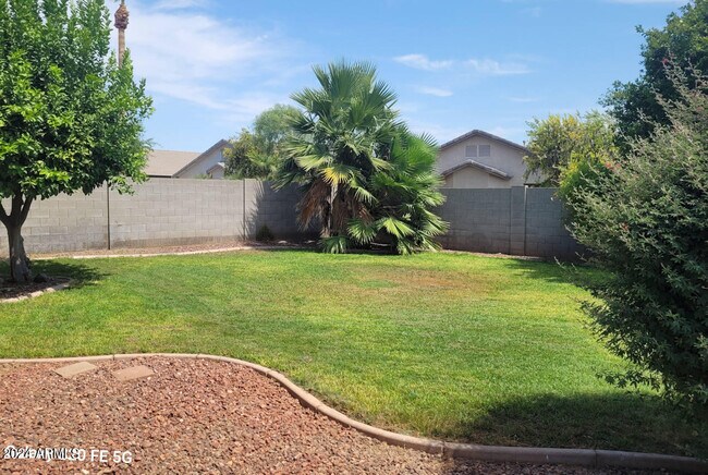 Building Photo - 12859 W Modesto Dr