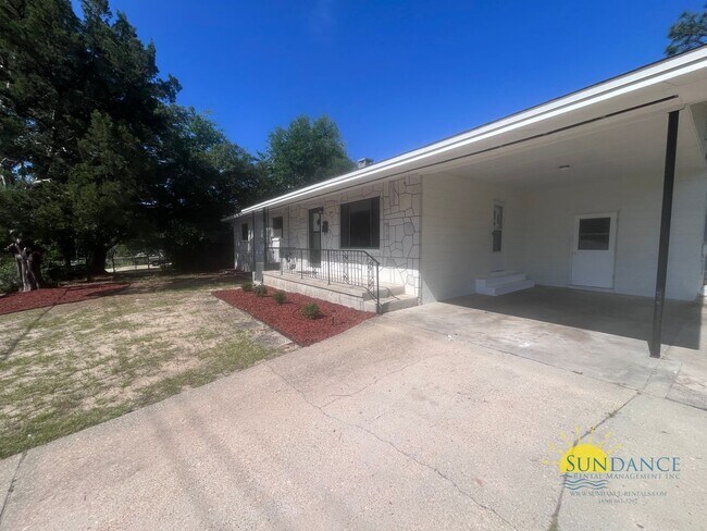 Building Photo - 475 Andrew Dr