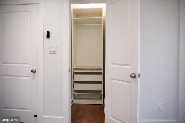 Building Photo - 1633 Kalmia Rd NW