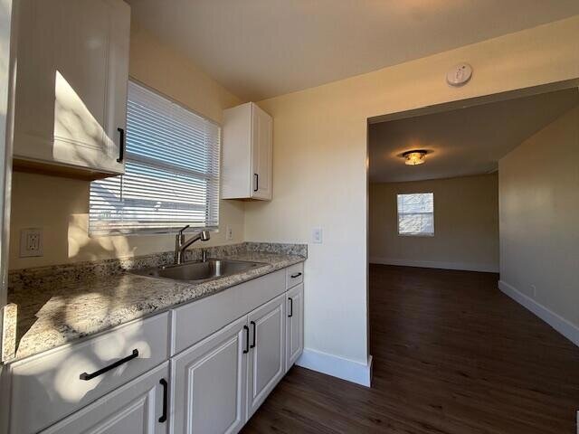 Building Photo - 904 4th St