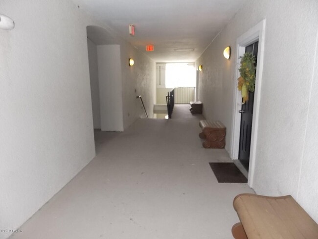 Building Photo - 8290 Park Way