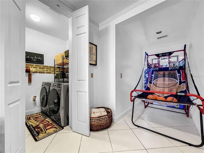 Building Photo - 3608 54th Dr W