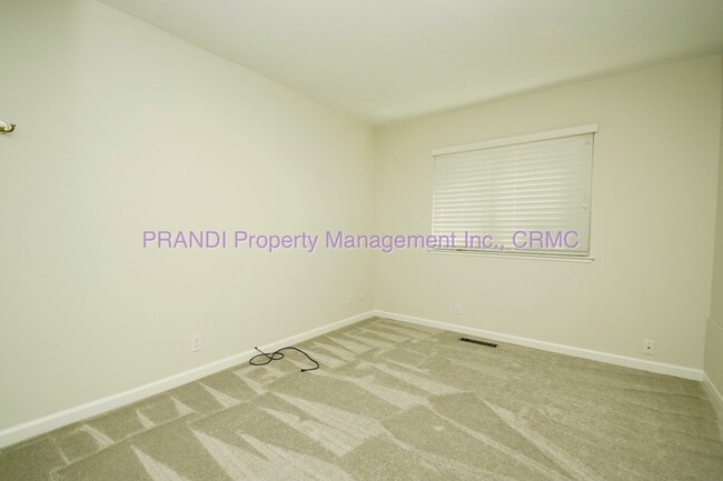 Building Photo - "Charming 4-Bedroom Oasis in San Rafael wi...