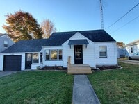 Building Photo - Wonderfully updated 3BR, 2BA home!
