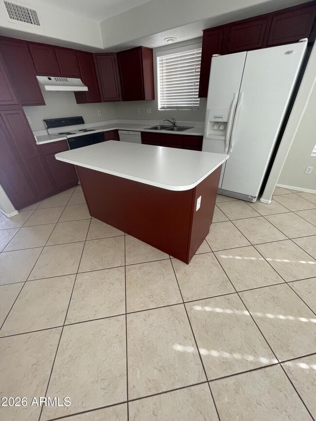 Building Photo - 1921 W Winchester Way