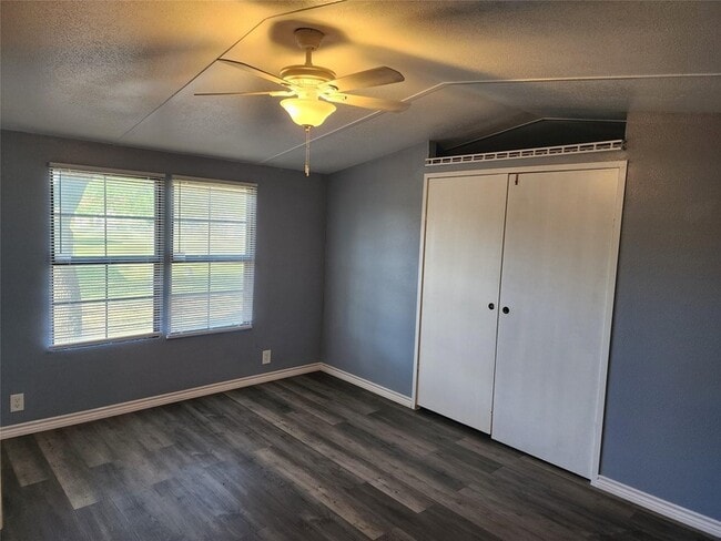 Building Photo - 17118 Choctaw Dr