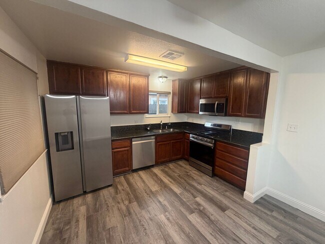 Building Photo - 3 Bedroom | 1 Bathroom | Single family with pool