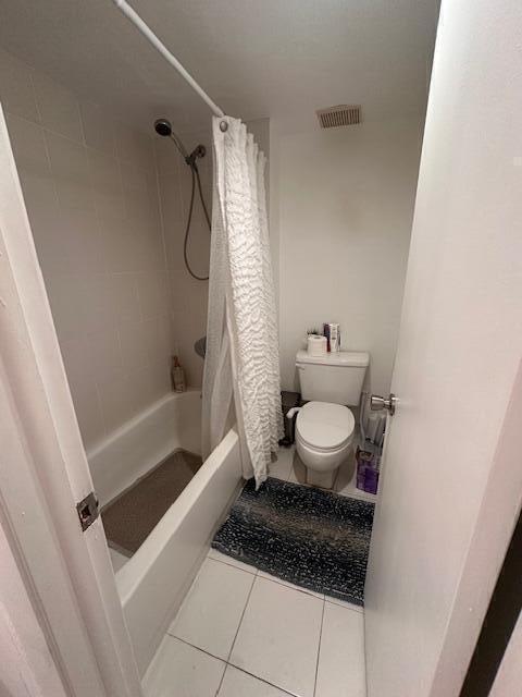 Building Photo - 16206 Laurel Dr