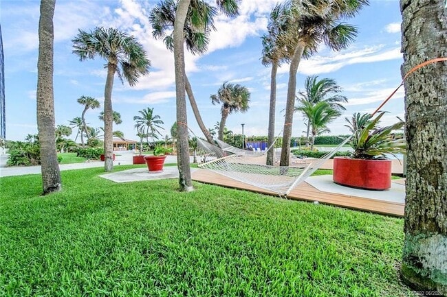 Building Photo - 10410 S Ocean Dr