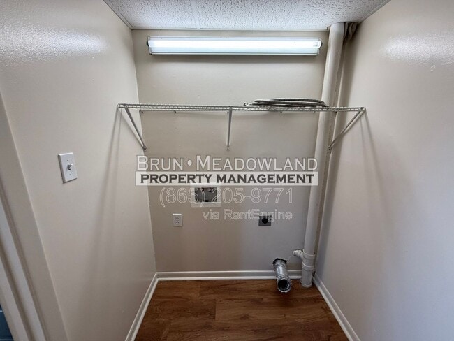 Building Photo - 3607 Lark Cir