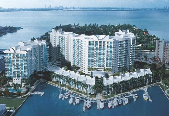 Primary Photo - 7910 Harbor Island Dr