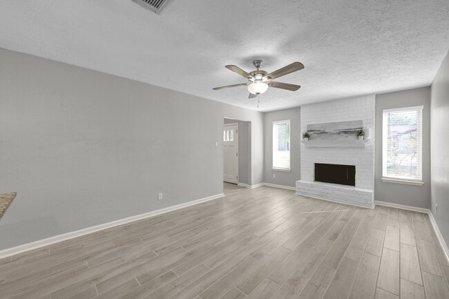 Building Photo - 8226 Autumn Willow Dr