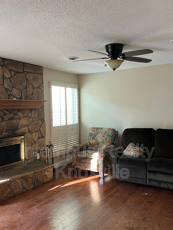 Building Photo - 7914 Gleason Dr