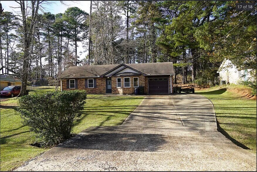 Building Photo - 202 Salem Rd