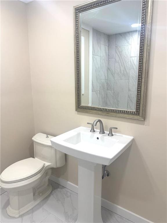 Building Photo - 3301 Kelwin Ave