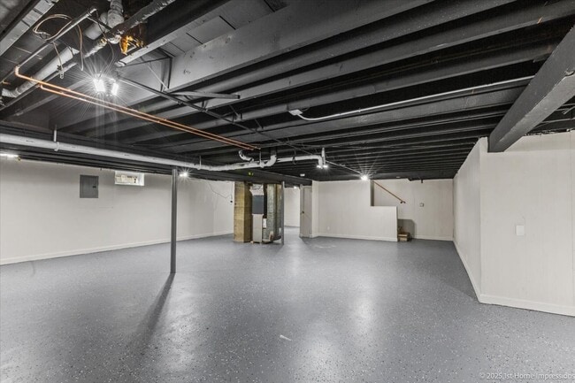 Building Photo - 17740 N Clyde Ave