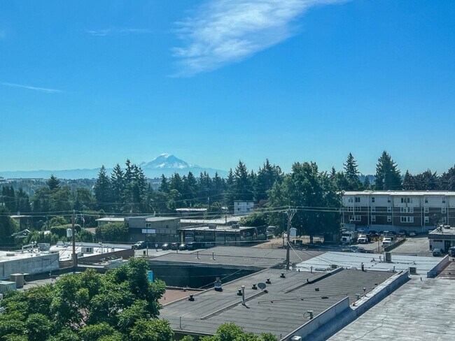 Building Photo - 2Bd/2Ba Burien Condo