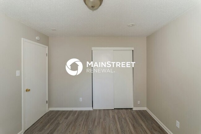 Building Photo - 4 Bedroom Pet-Friendly Home in Memphis, TN with Main Street Renewal