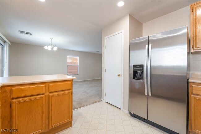 Building Photo - 10222 June Flower Dr