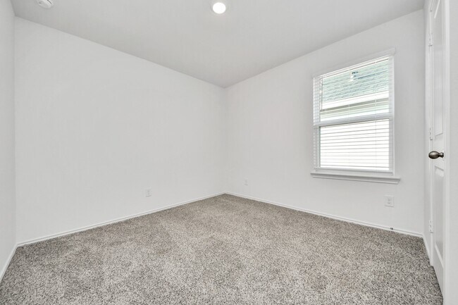 Building Photo - 31426 Shawn Ridge Ln