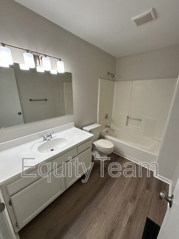 Building Photo - 2301 Old State Rte 32